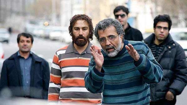 افخمی در حالِ هدایتِ تنابنده در « سن پترزبورگ »